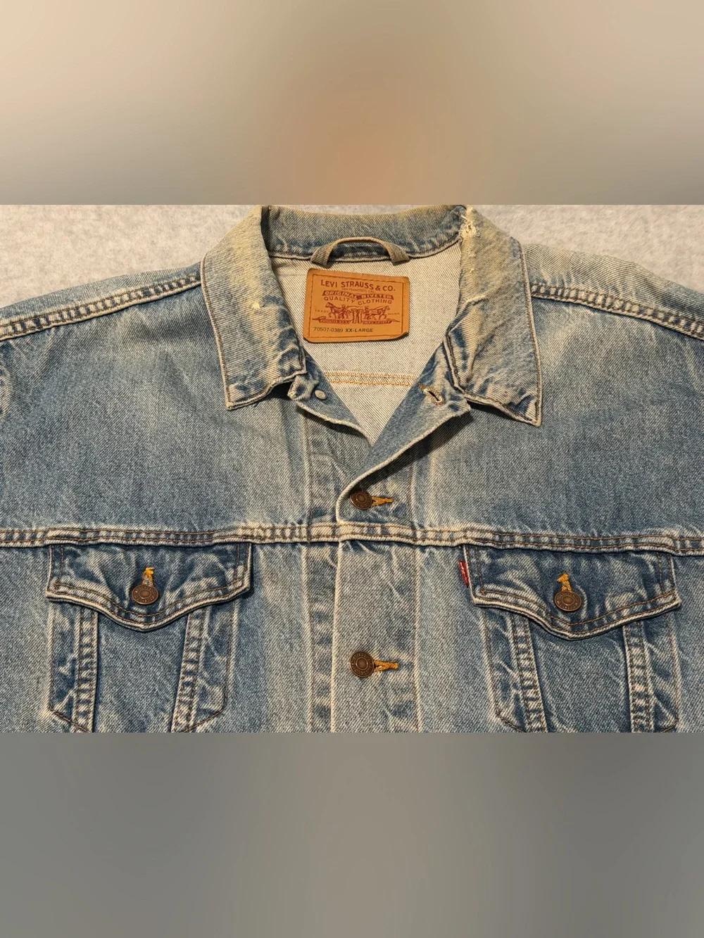 Levis distressed collar
